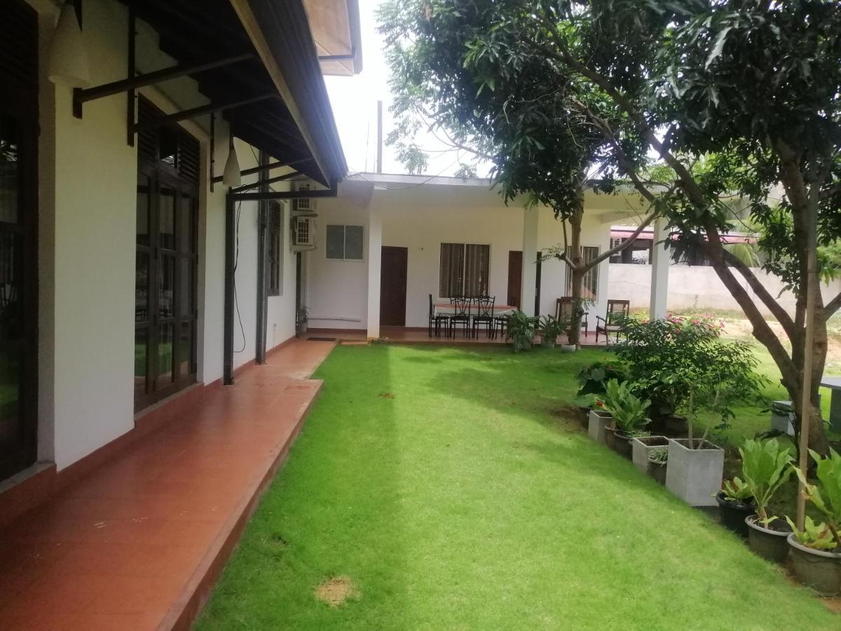 Golden Guest house *